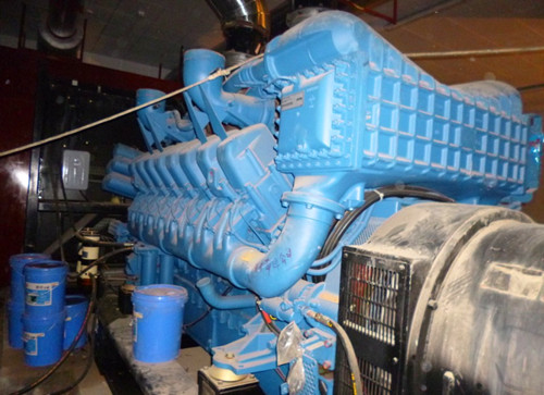 德國奔馳MTU發電機發動機維修保養